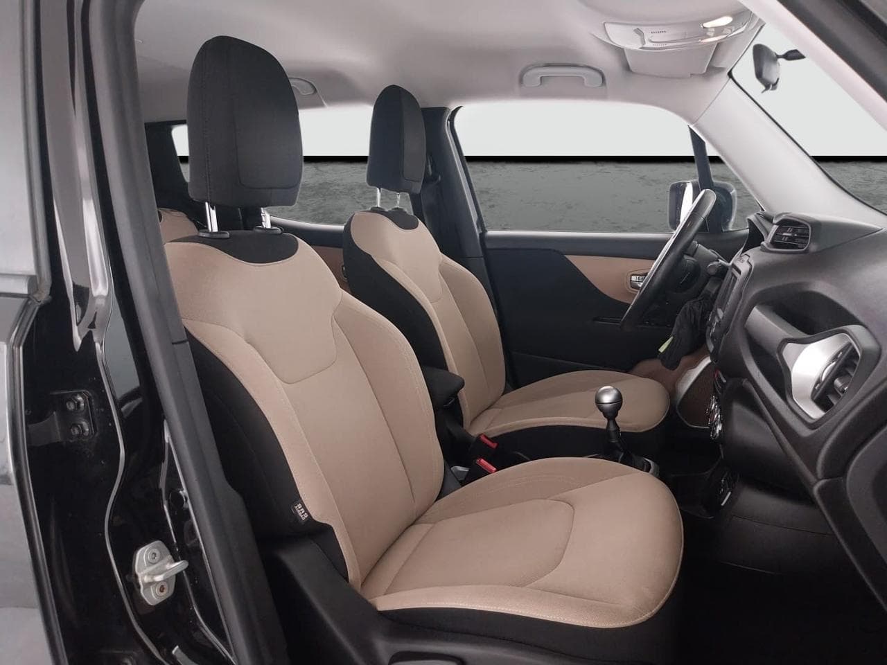 2015 Jeep RENEGADE - 12