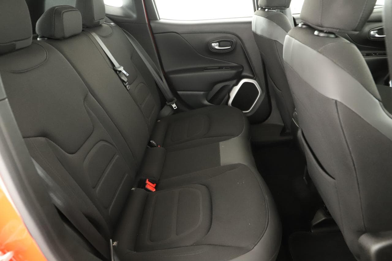 2015 Jeep RENEGADE - 10
