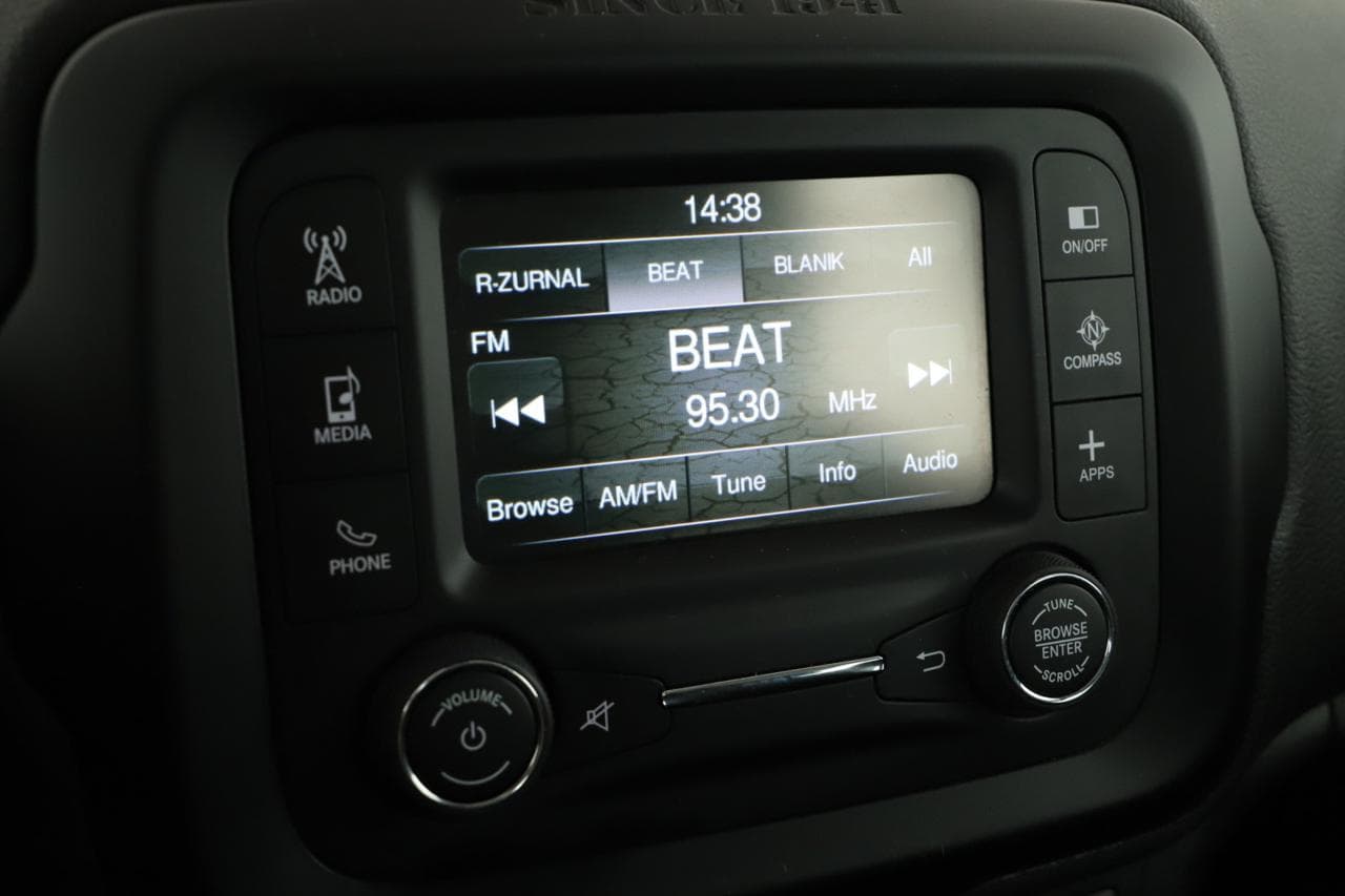 2015 Jeep RENEGADE - 15