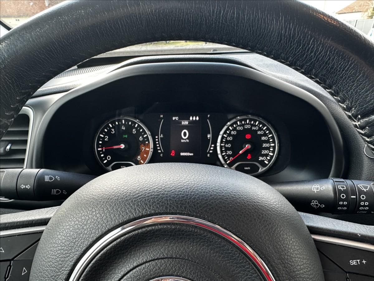 2015 Jeep Renegade - 33