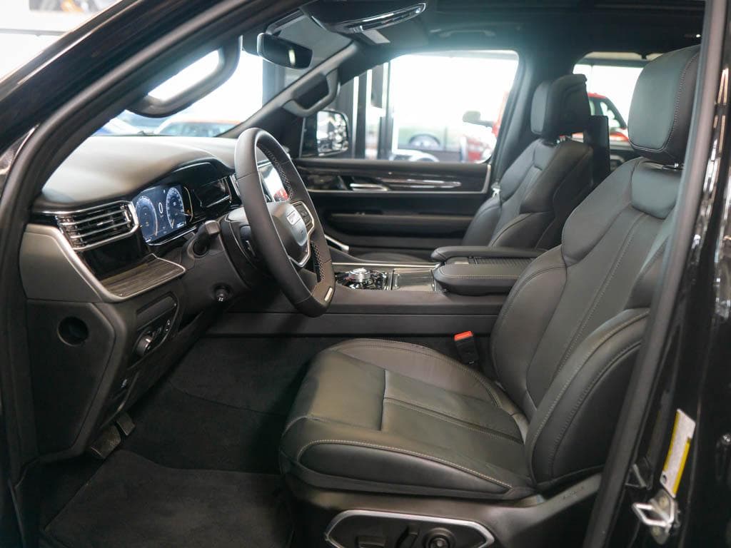 2023 Jeep OSTATNÍ - 14