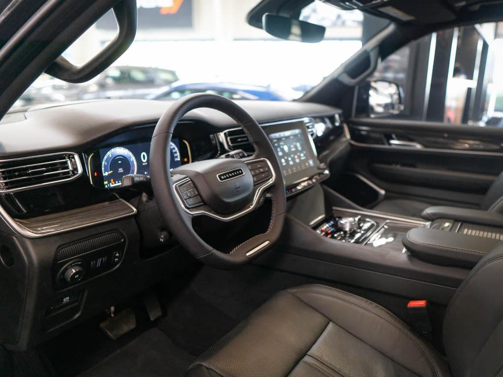 2023 Jeep OSTATNÍ - 13