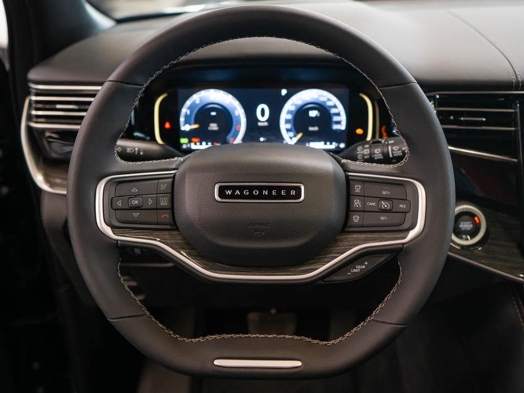 2023 Jeep OSTATNÍ - 18