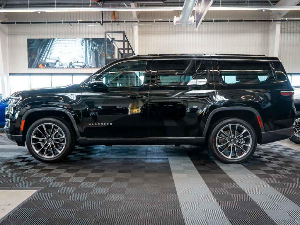 2023 Jeep OSTATNÍ - 2