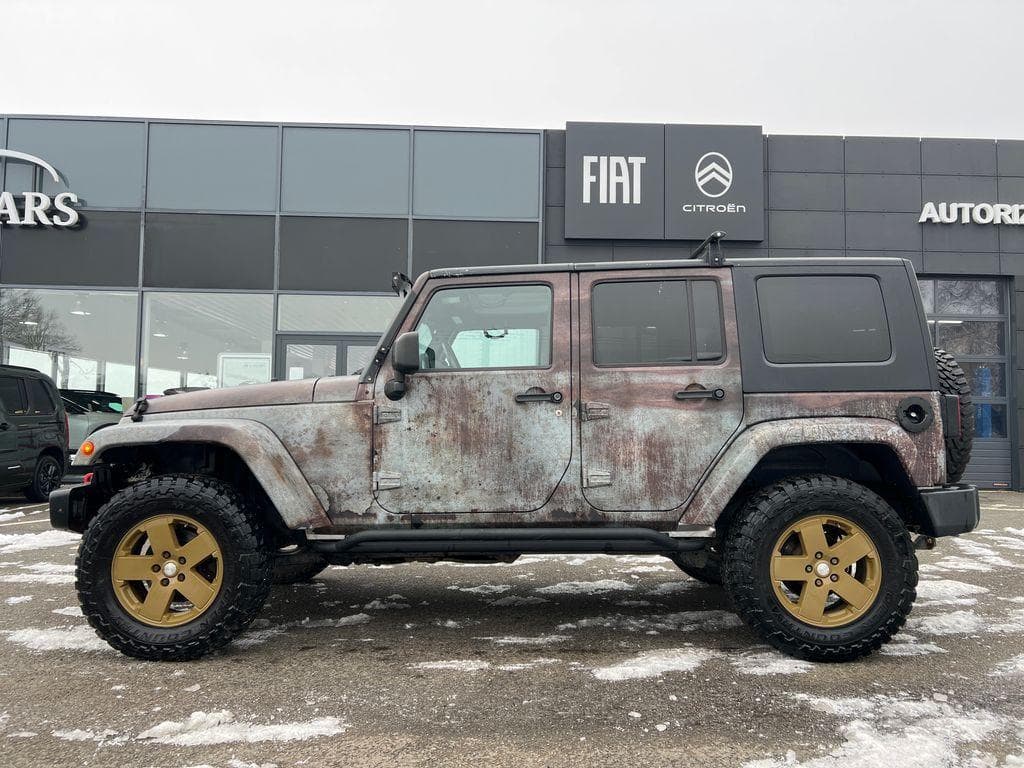 2010 Jeep Wrangler - 3