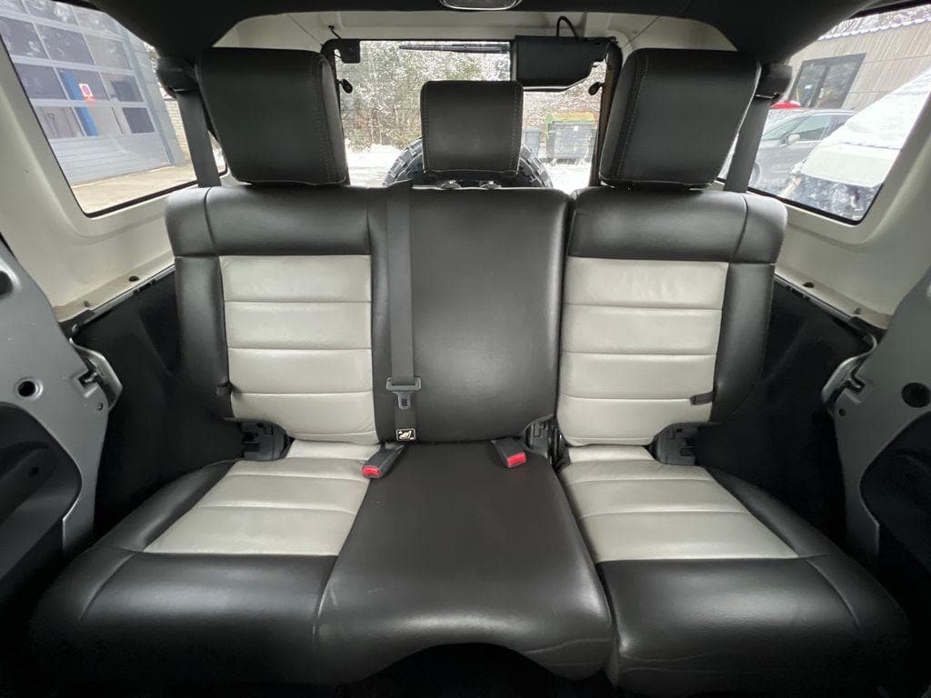 2010 Jeep Wrangler - 7