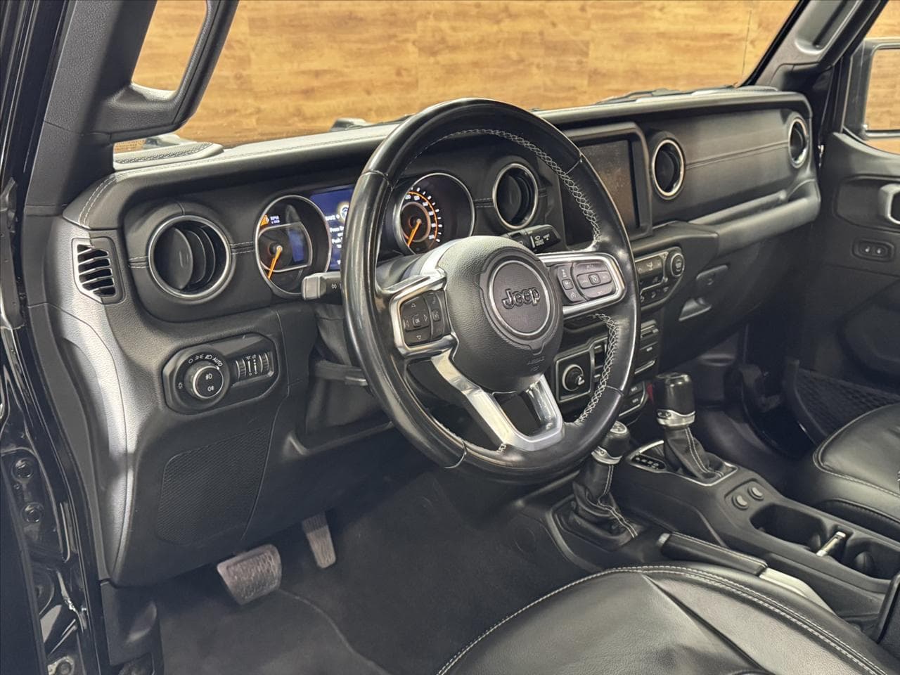 Jeep Wrangler - 11