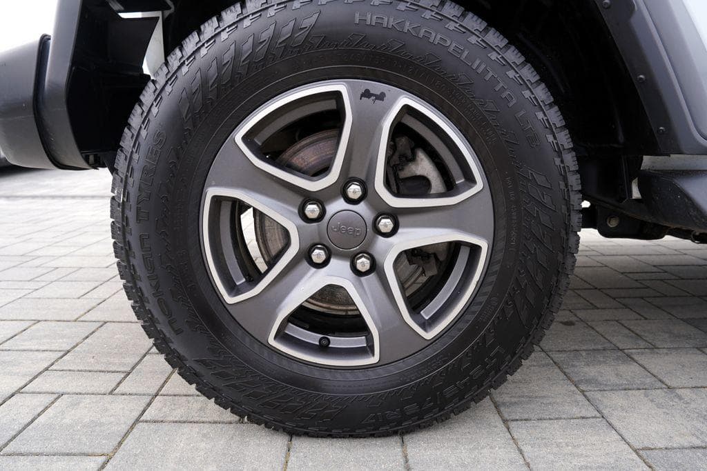 2021 Jeep Wrangler - 27