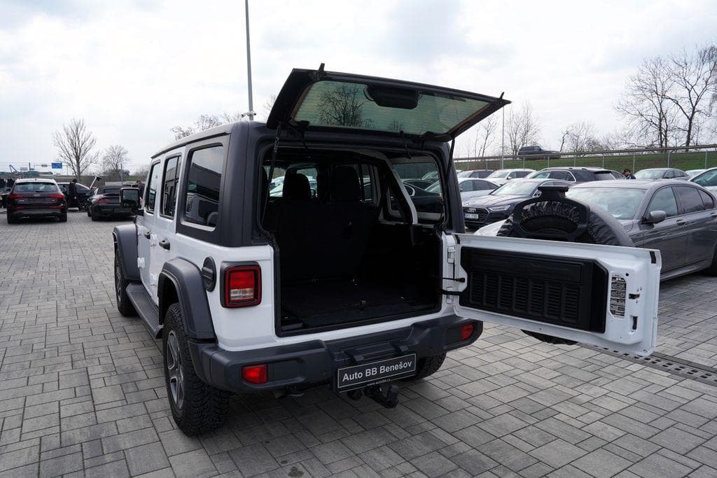 2021 Jeep Wrangler - 21