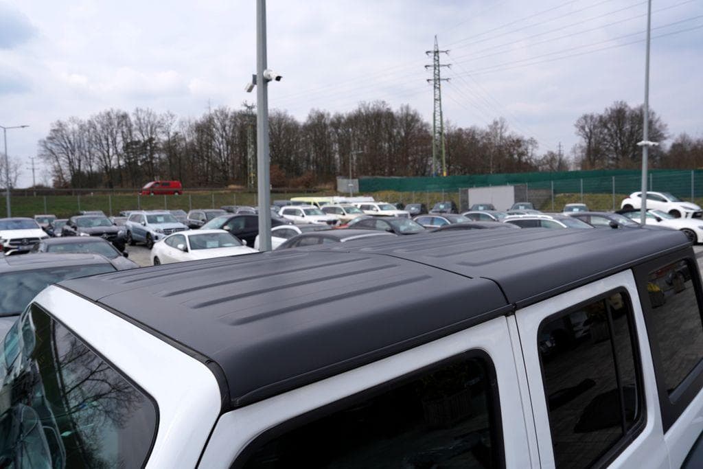 2021 Jeep Wrangler - 29