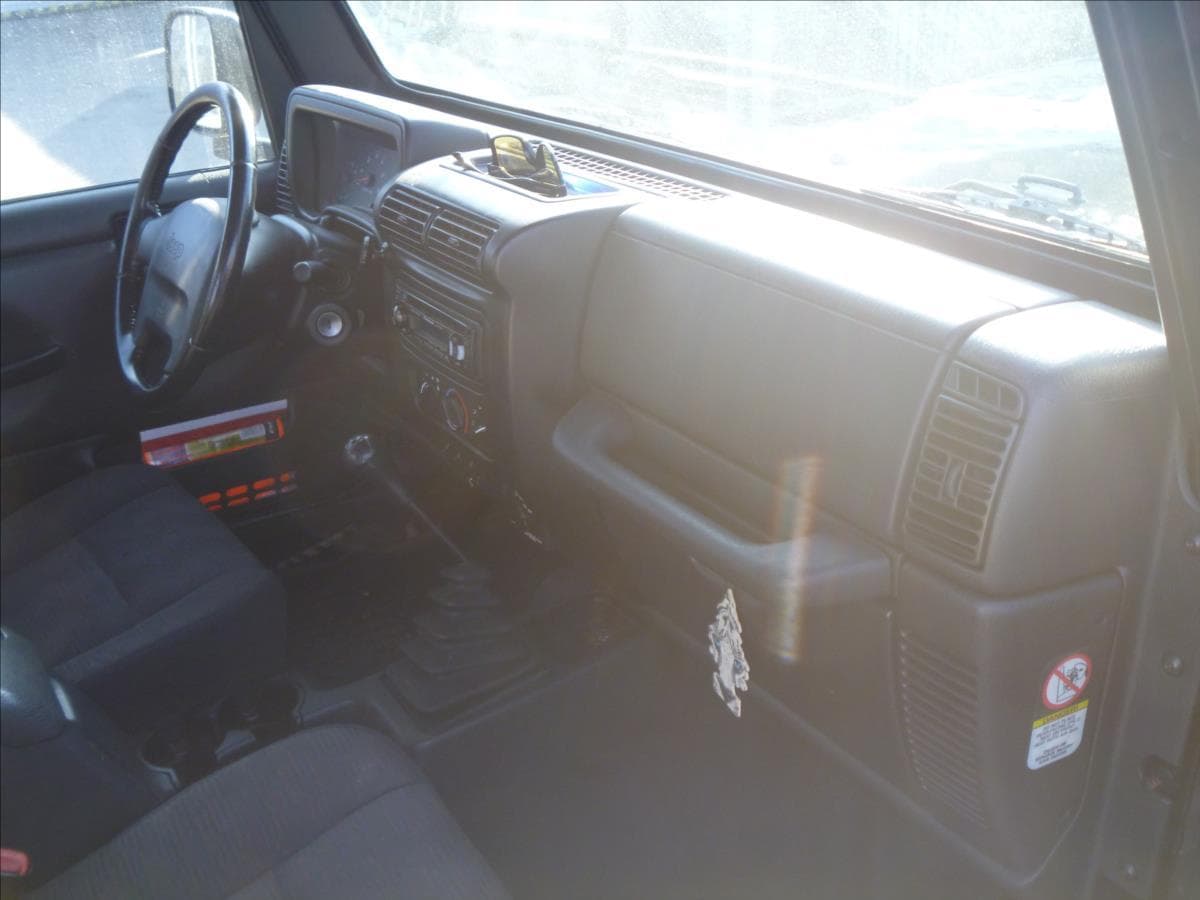 2003 Jeep Wrangler - 18