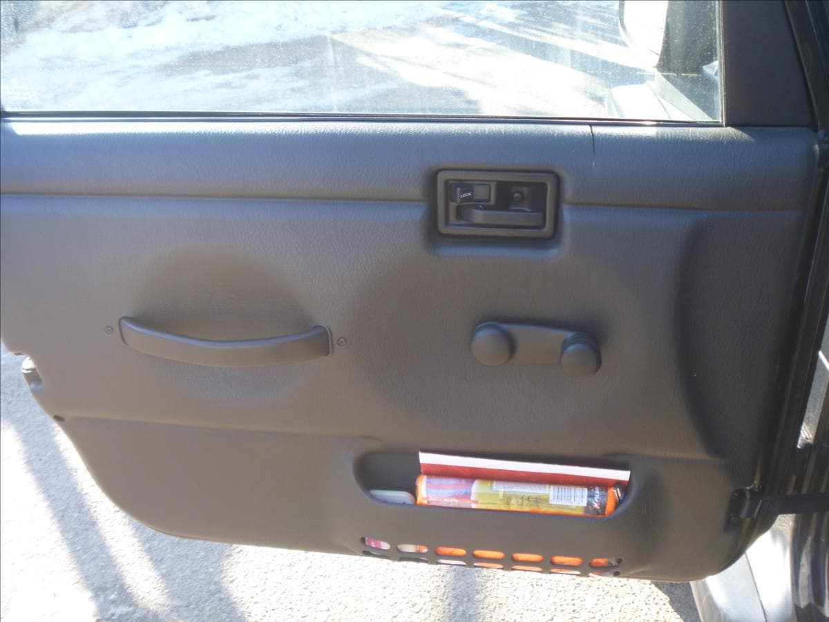 2003 Jeep Wrangler - 9