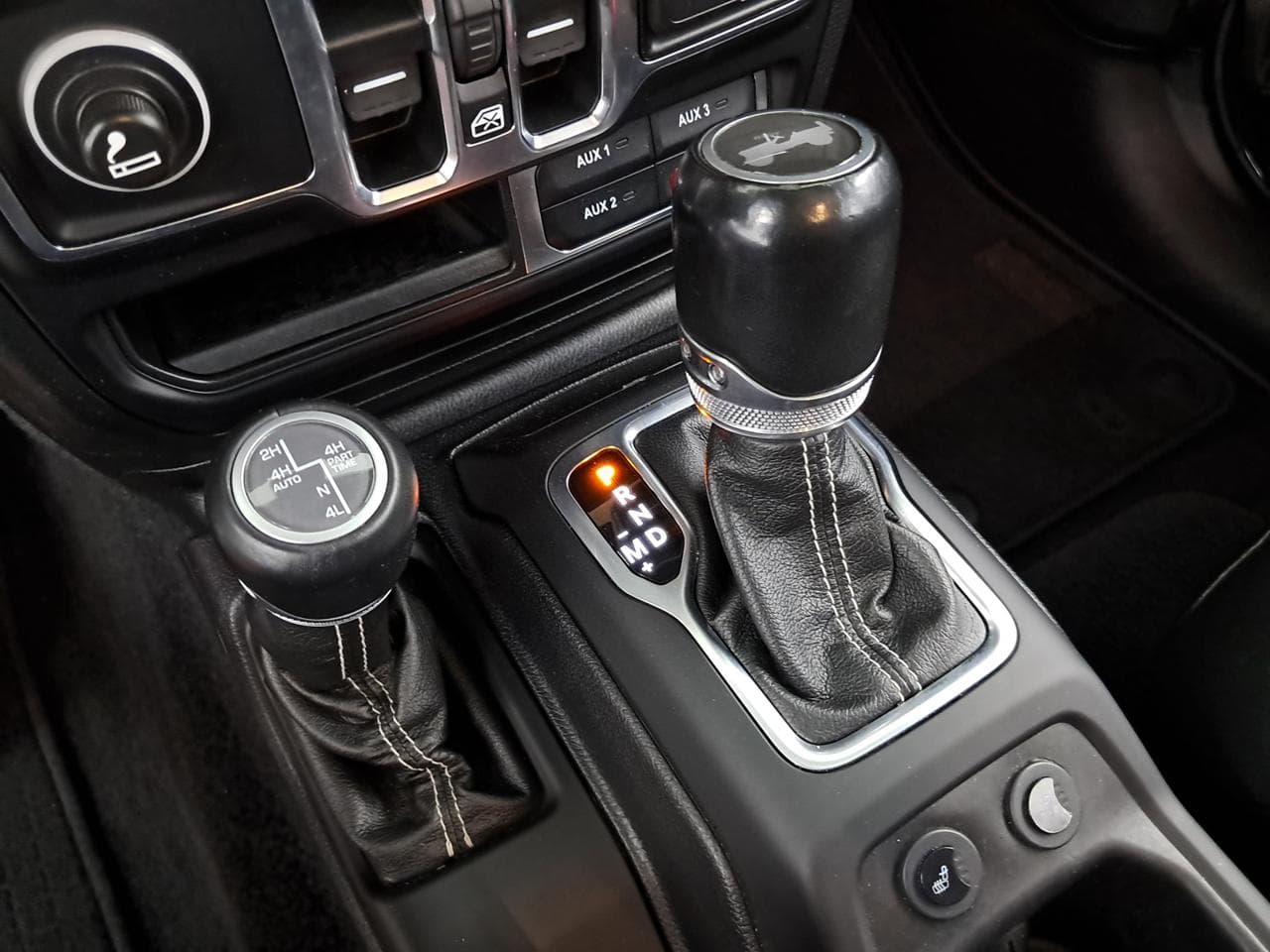 2020 Jeep WRANGLER - 34