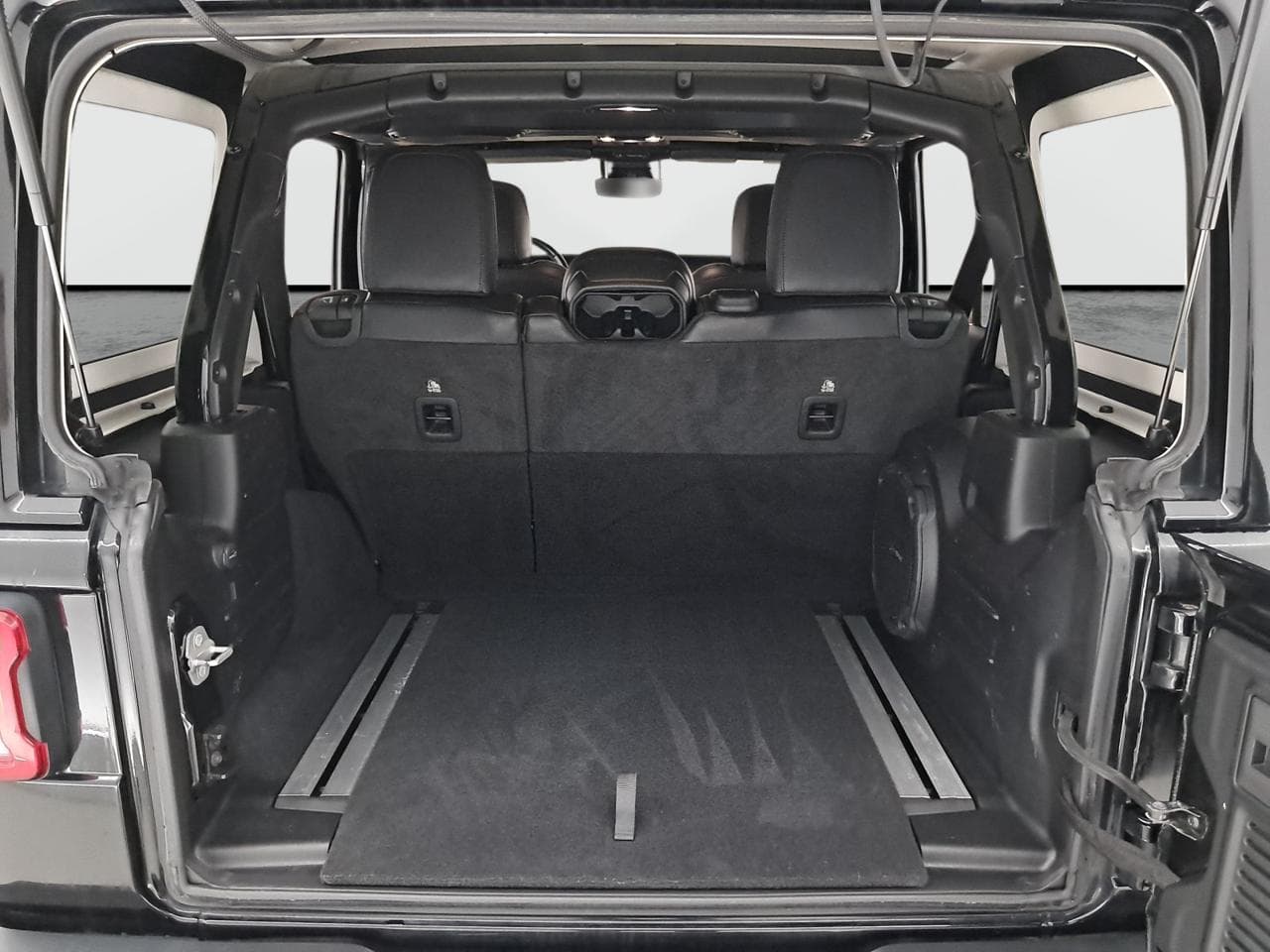 2020 Jeep WRANGLER - 36