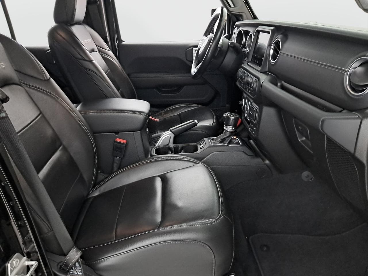 2020 Jeep WRANGLER - 22