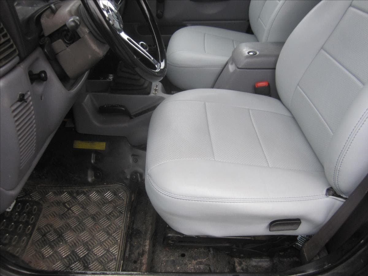 1998 Jeep Wrangler - 12