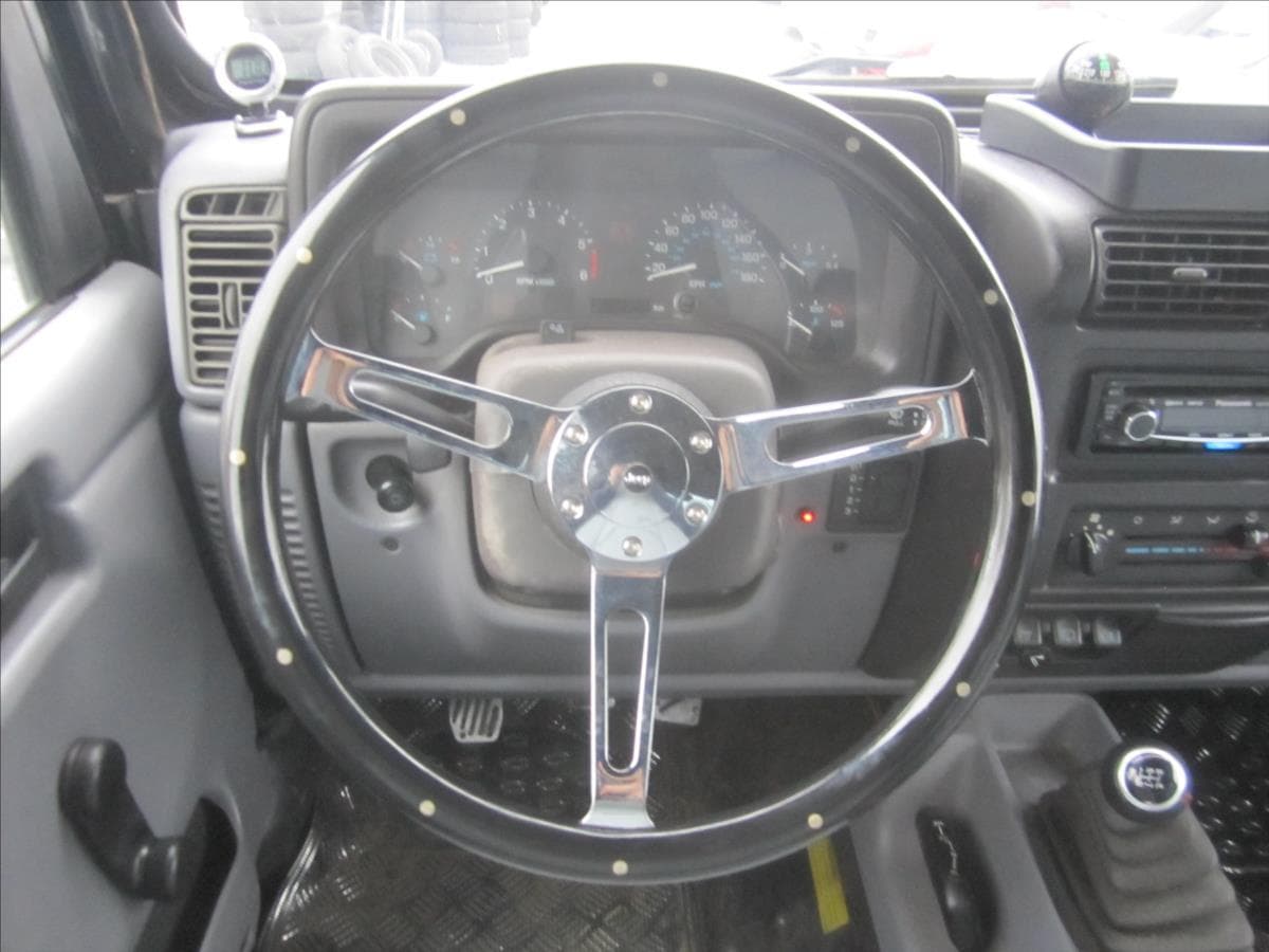 1998 Jeep Wrangler - 8