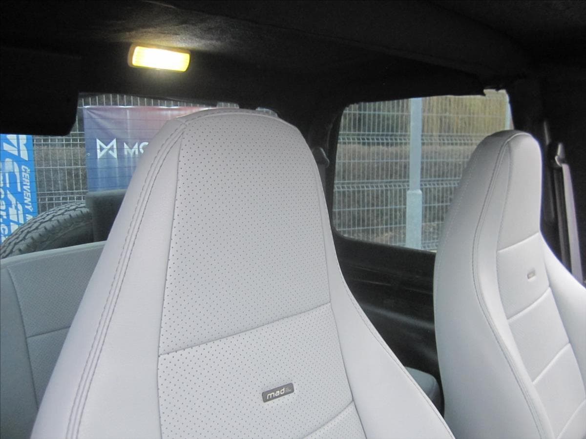 1998 Jeep Wrangler - 19