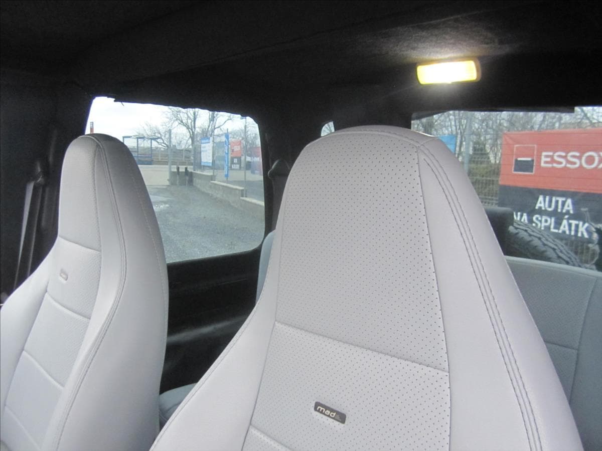 1998 Jeep Wrangler - 14