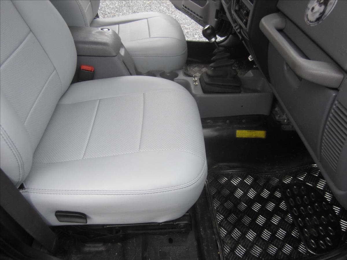 1998 Jeep Wrangler - 17