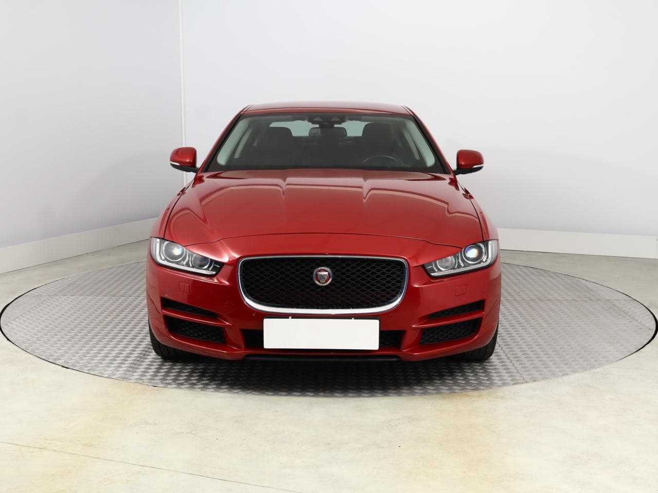 2016 Jaguar XE - 2