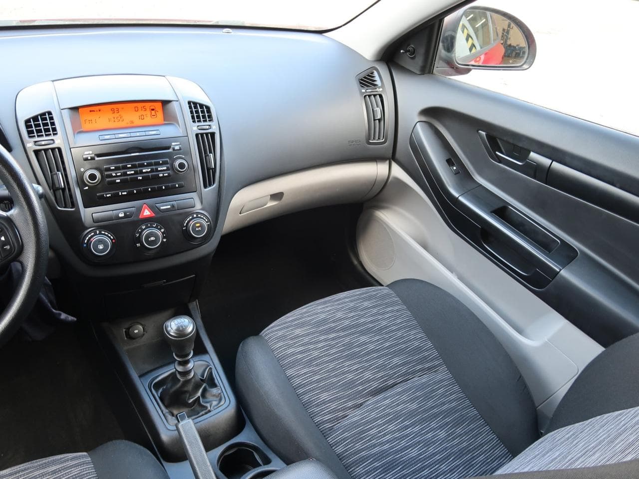 2009 Kia CEE'D - 11