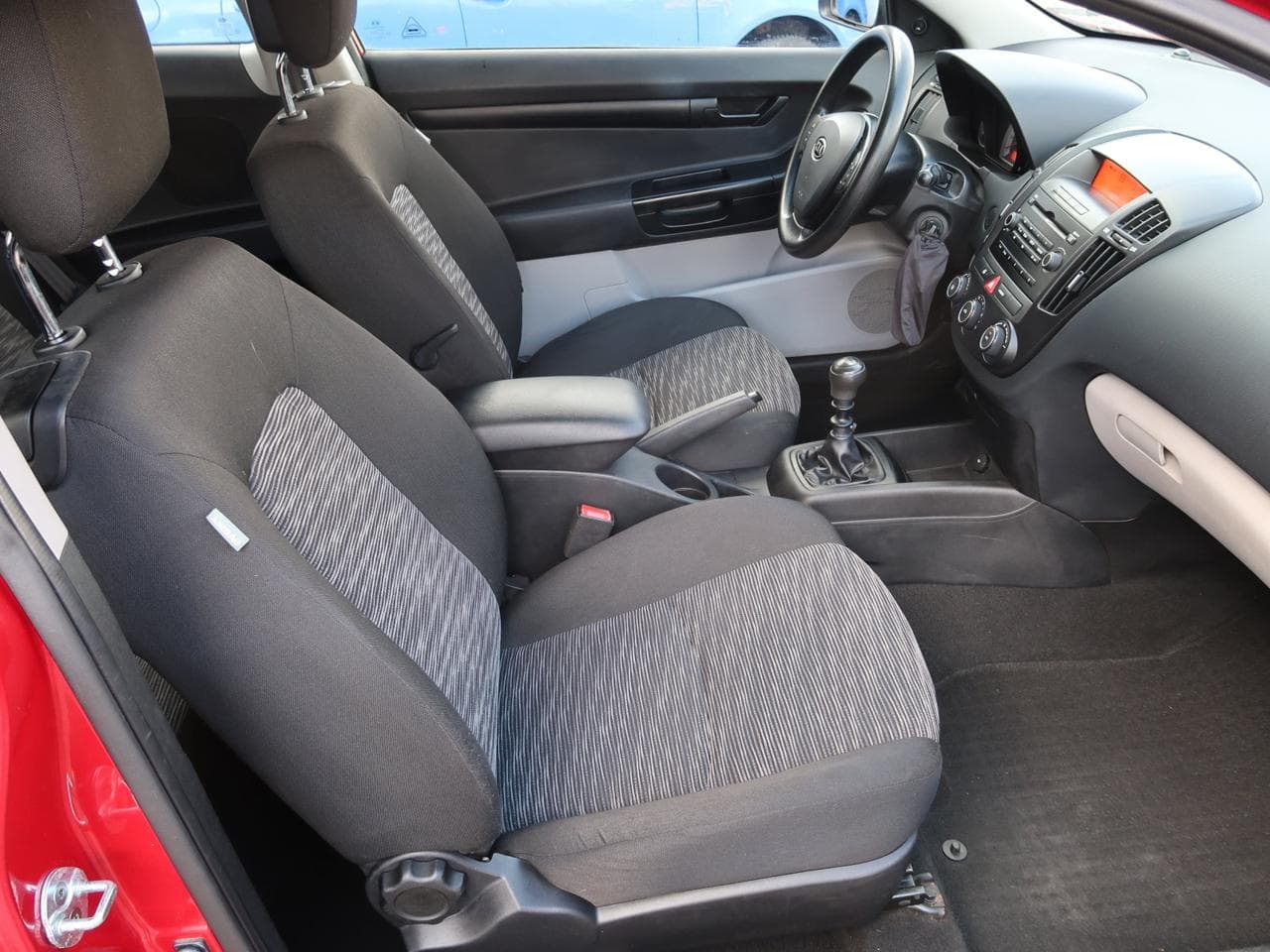 2009 Kia CEE'D - 12