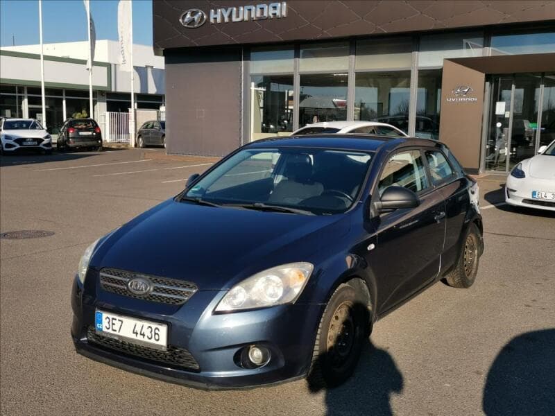 Kia Ceed 1,6 CRDi 85kW Exclusive hatchback