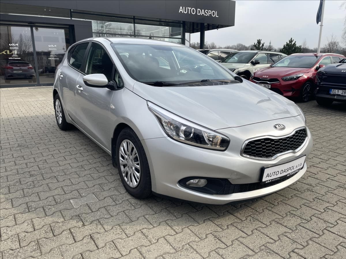 Kia Ceed 1,4 CVVT hatchback