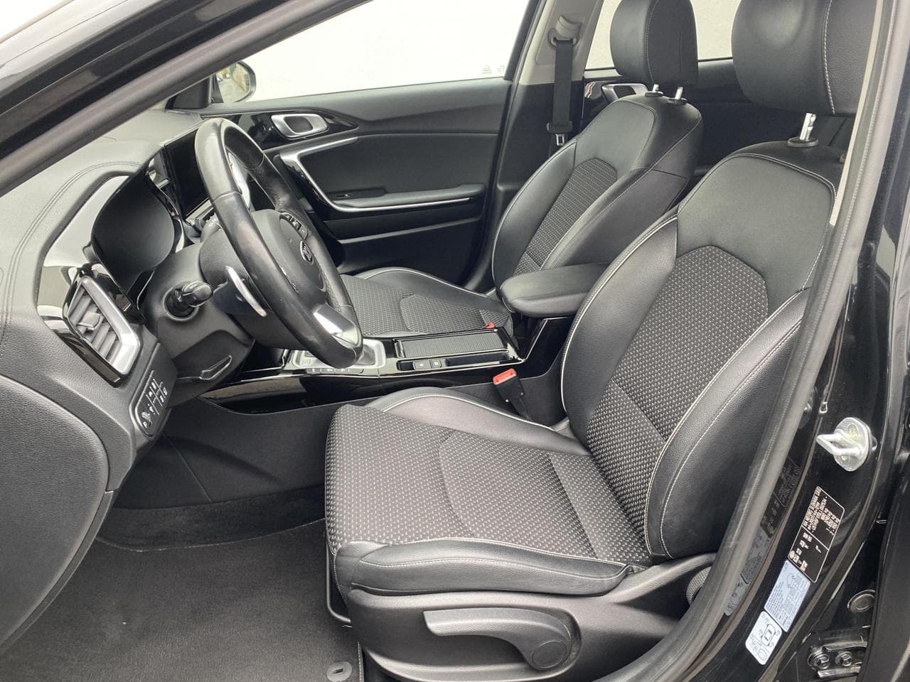 2019 Kia XCEED - 9