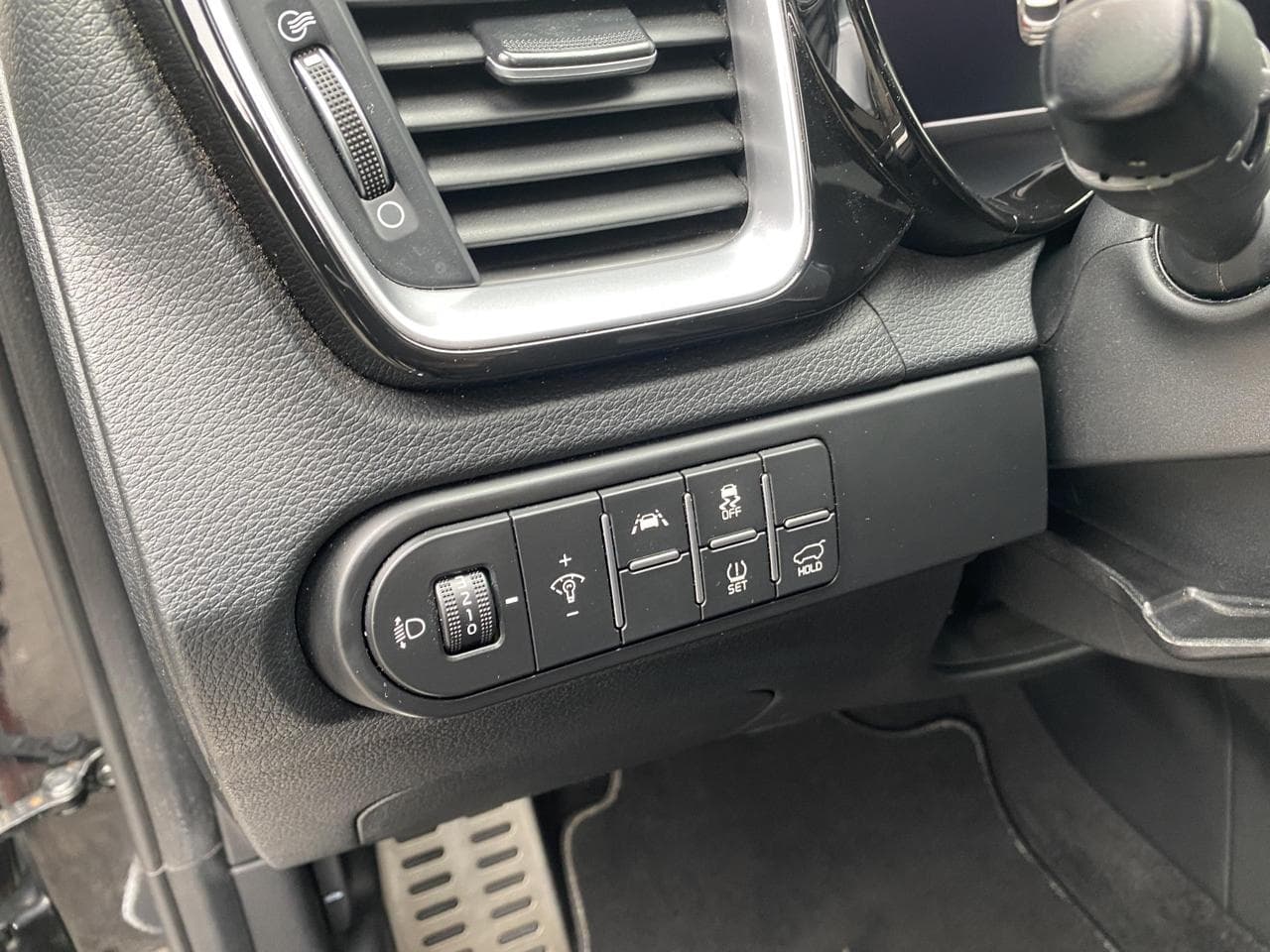 2019 Kia XCEED - 16
