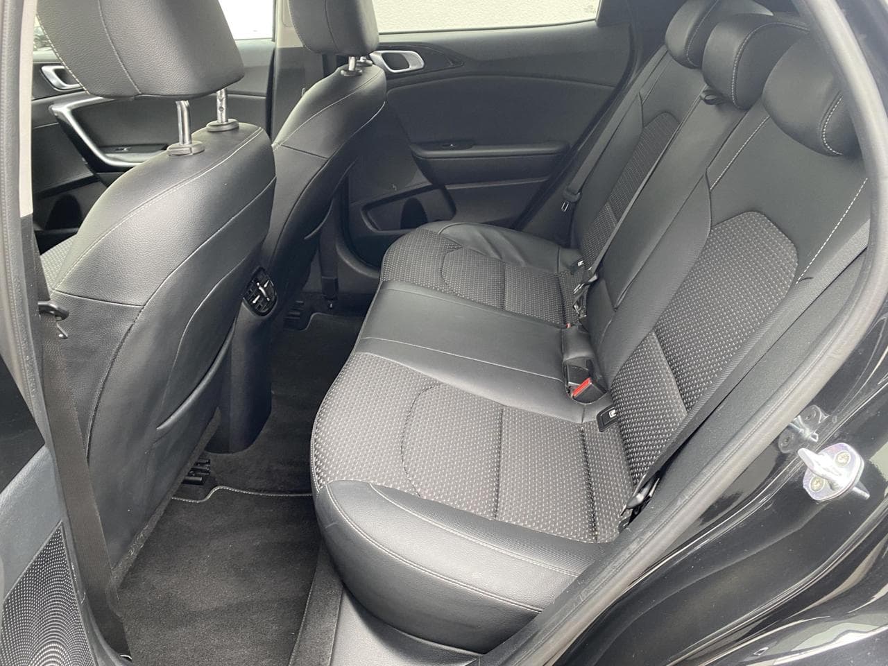 2019 Kia XCEED - 10