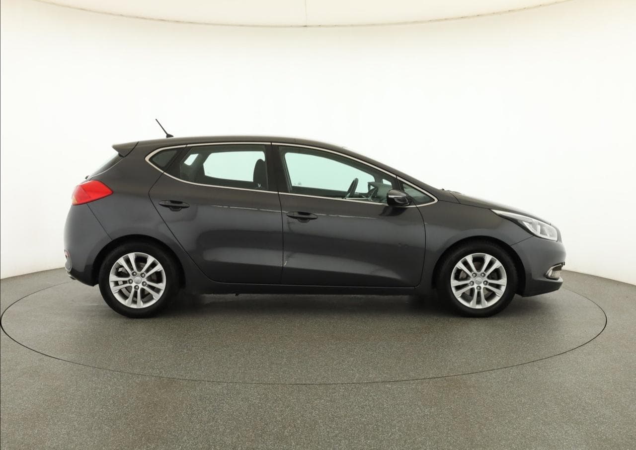 2012 Kia CEE'D - 8