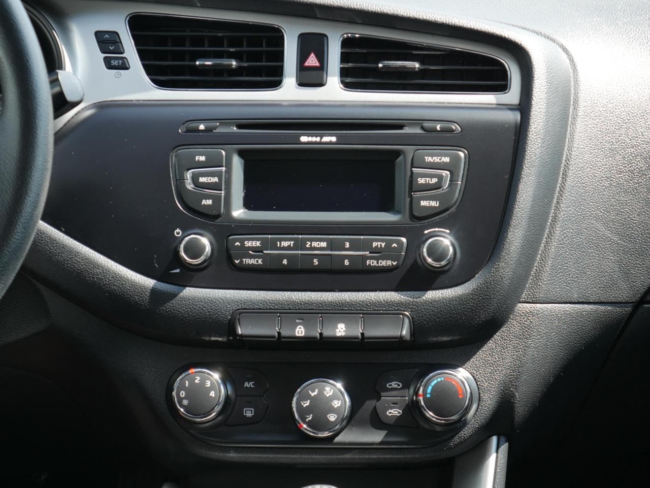 2014 Kia CEE'D - 11
