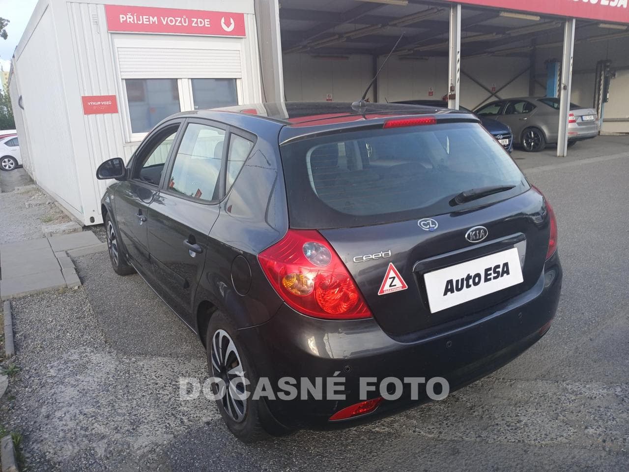 2007 Kia CEE'D - 2