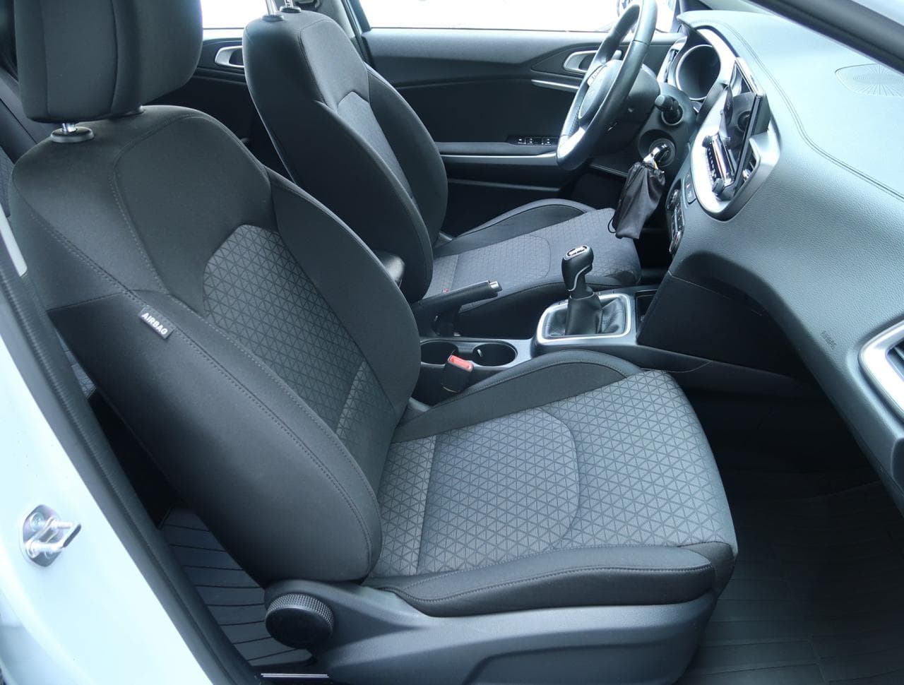 2025 Kia CEE'D - 13