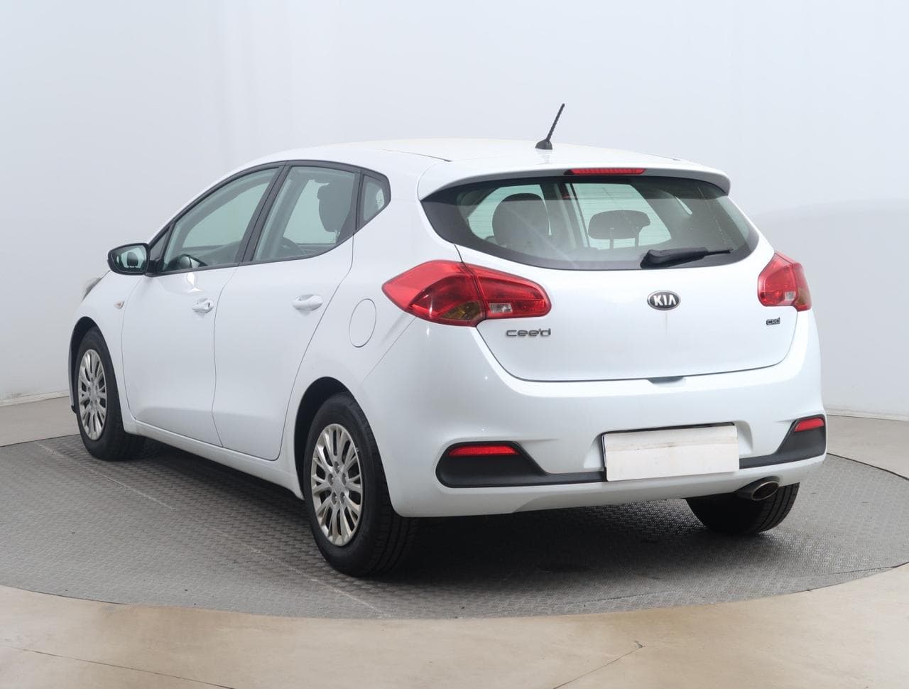2013 Kia CEE'D - 5