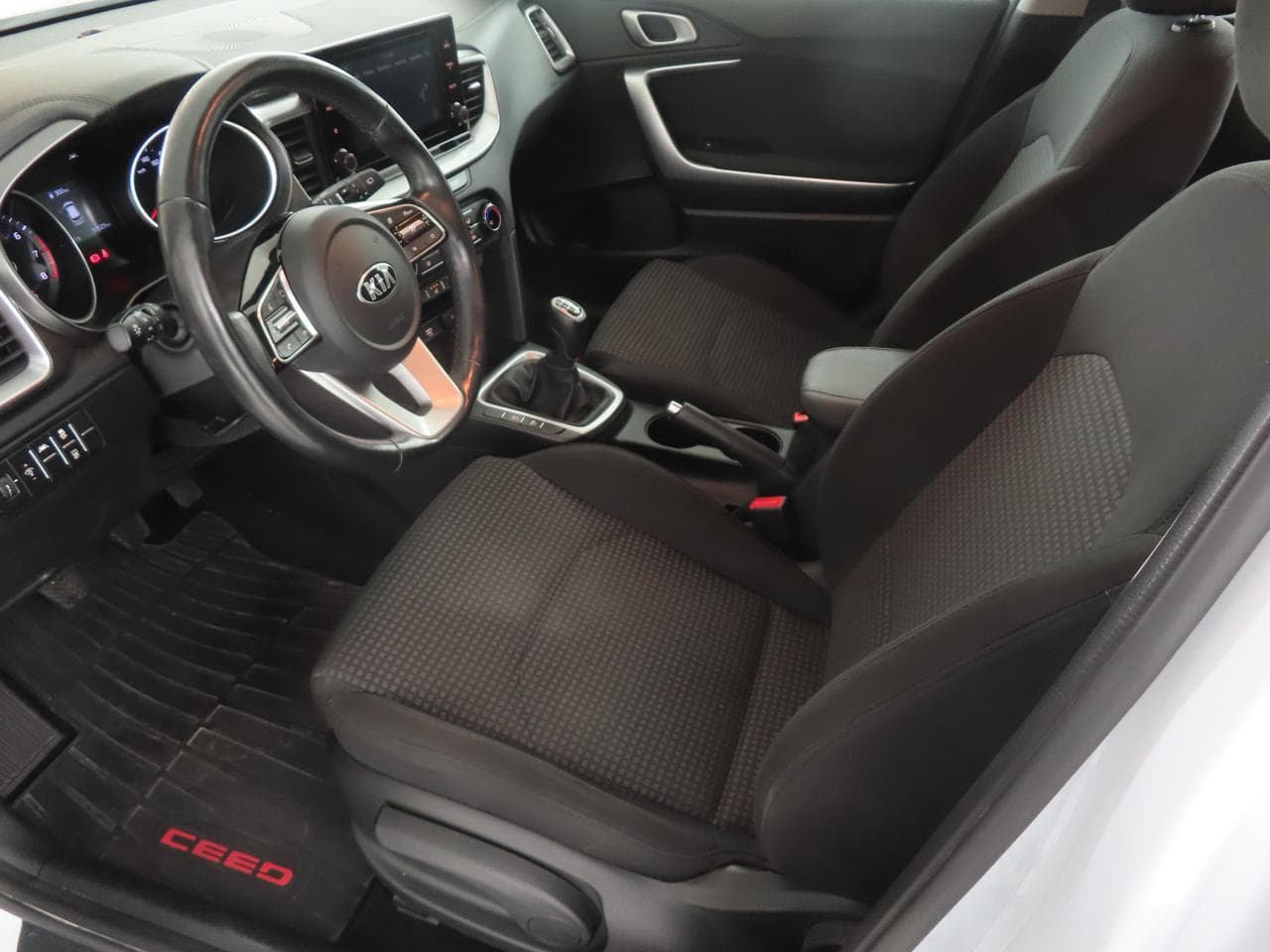 2021 Kia CEE'D - 16