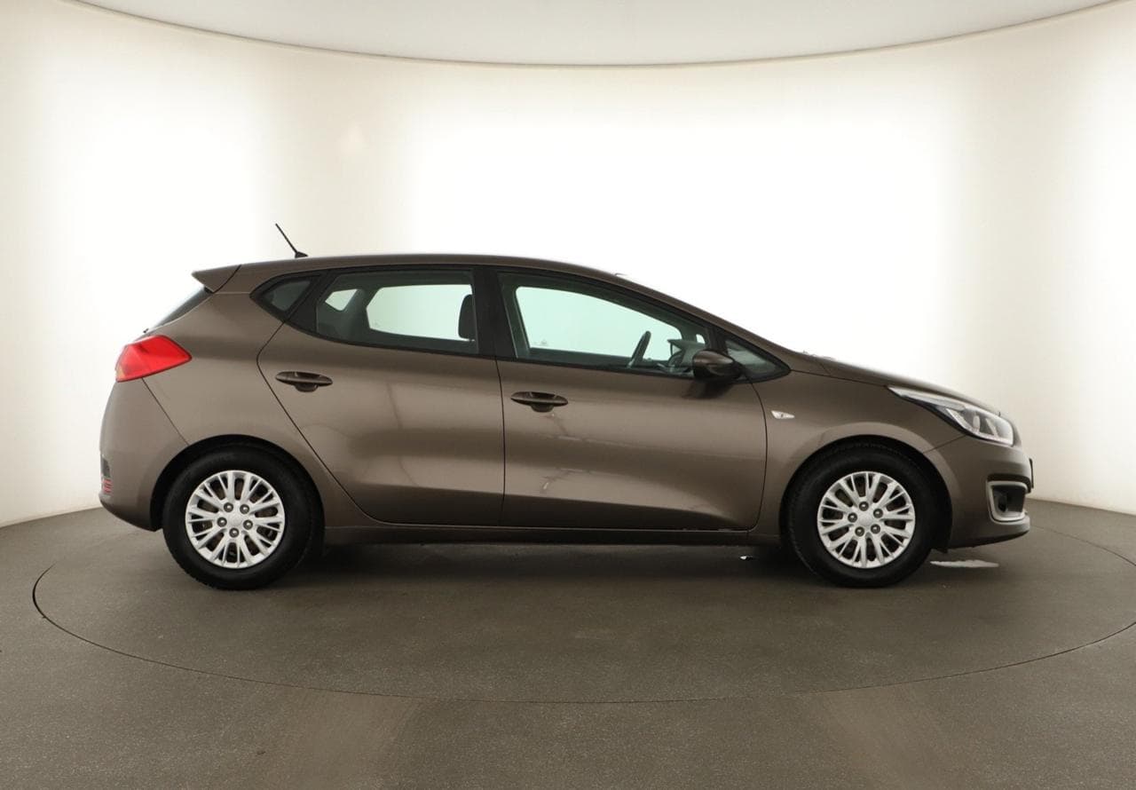 2017 Kia CEE'D - 8