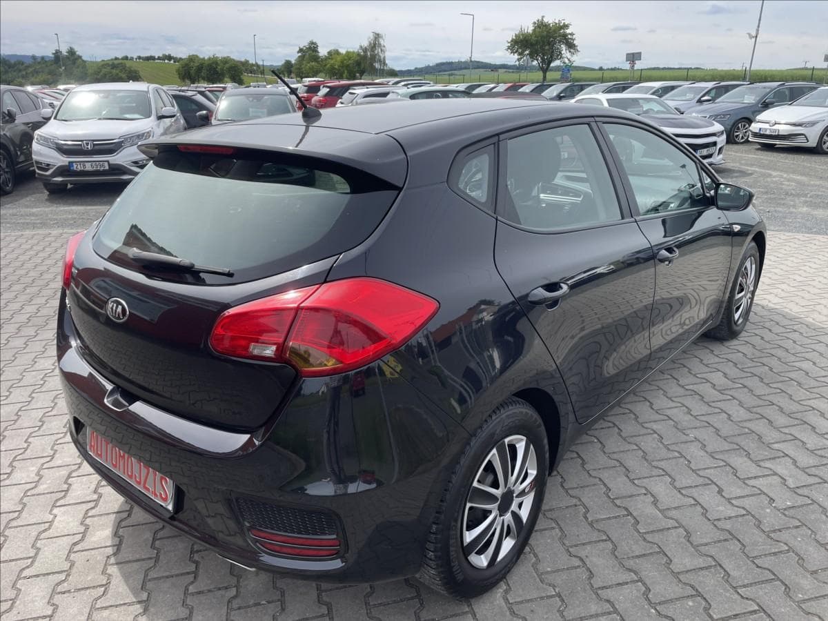 2017 Kia CEE'D - 11