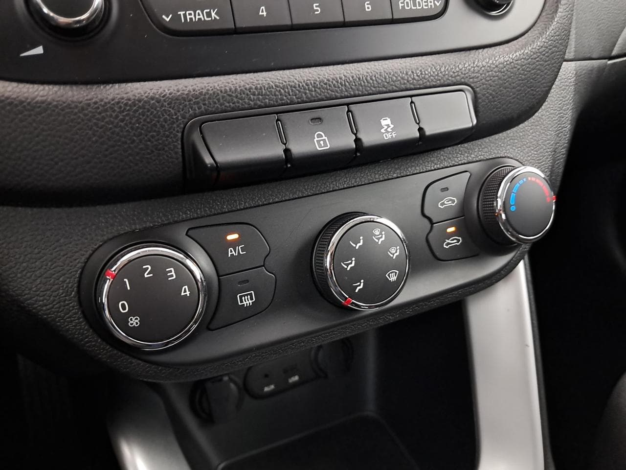 2013 Kia CEE'D - 18
