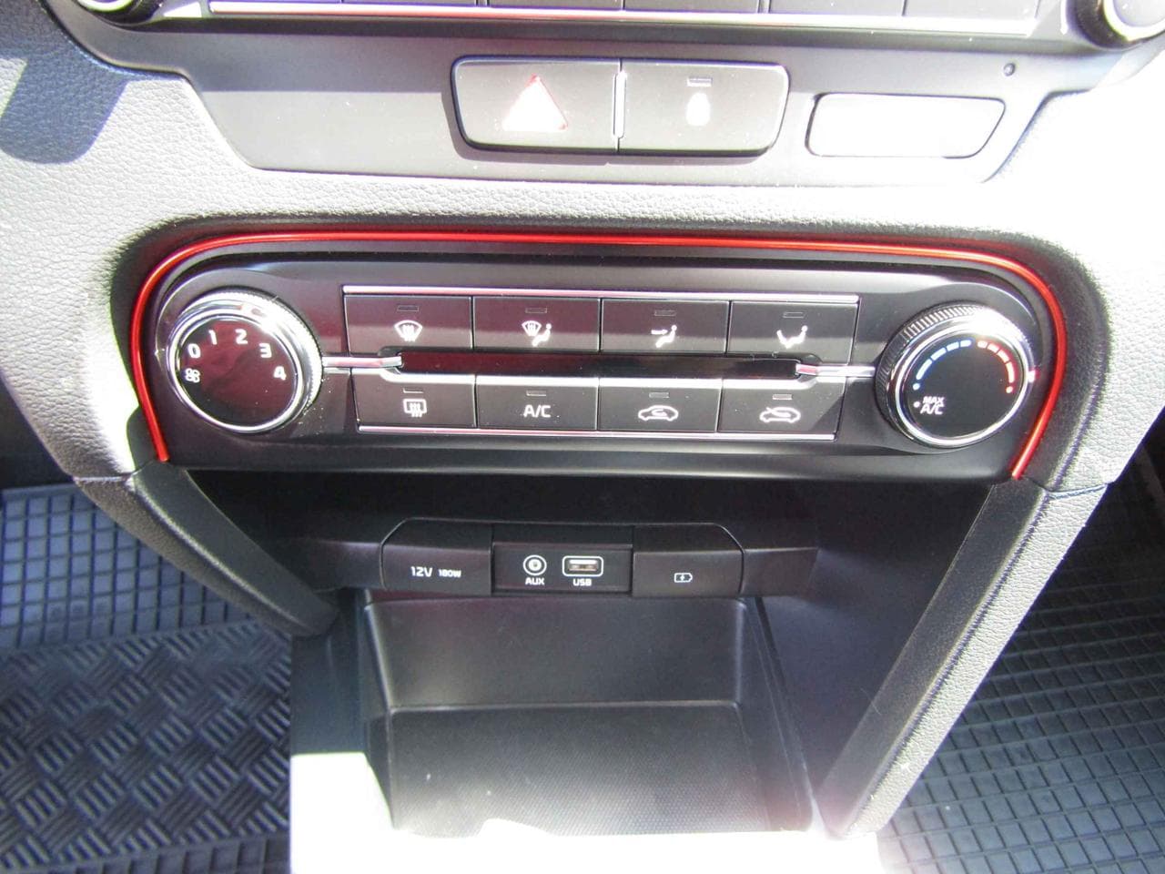 2018 Kia CEE'D - 28