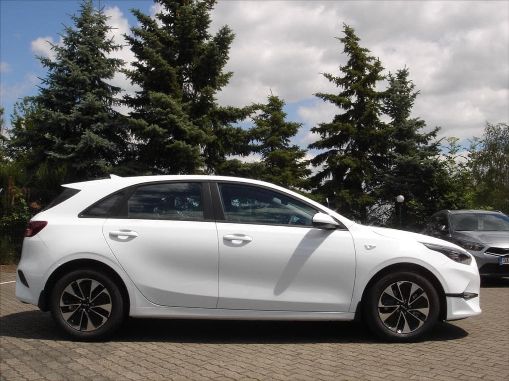 2025 Kia CEE'D - 11