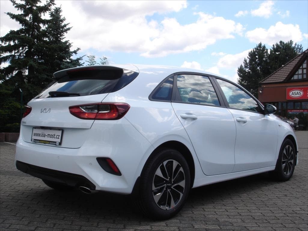 2025 Kia CEE'D - 10