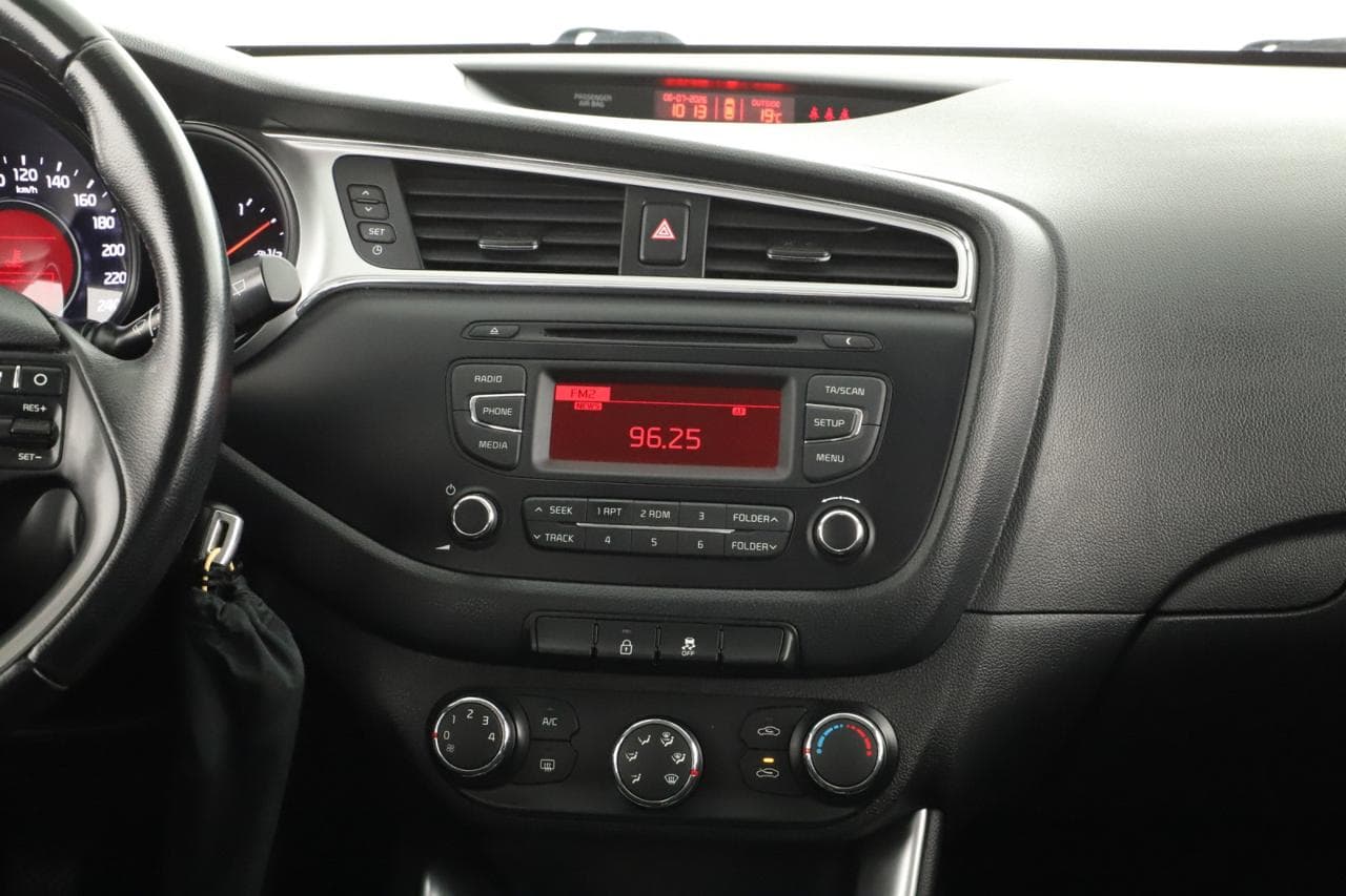 2016 Kia CEE'D - 17