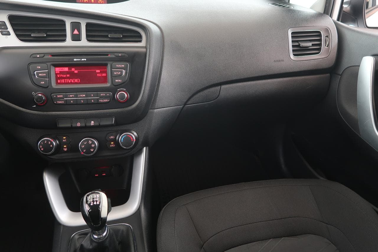2013 Kia CEE'D - 11