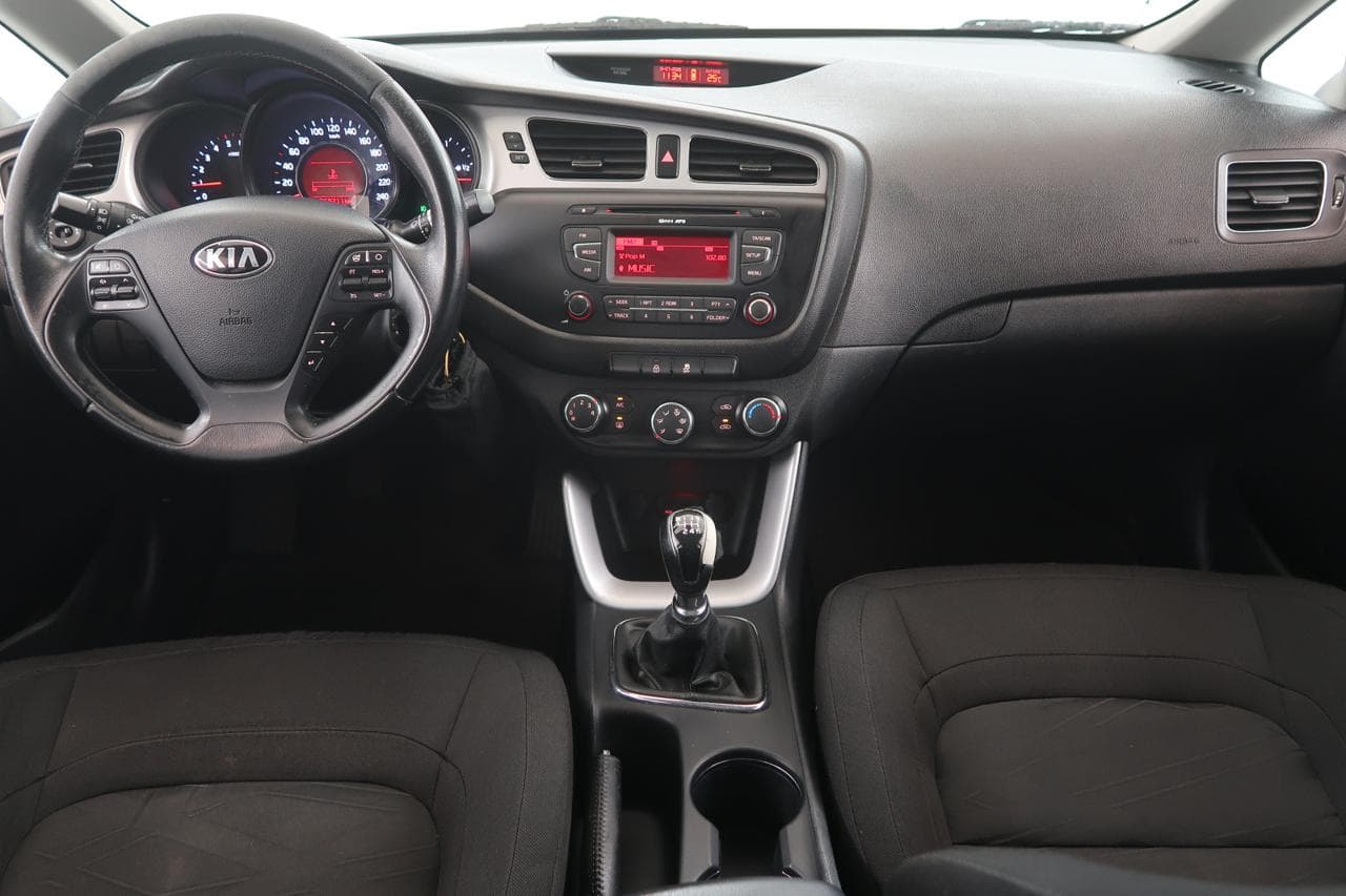2013 Kia CEE'D - 10