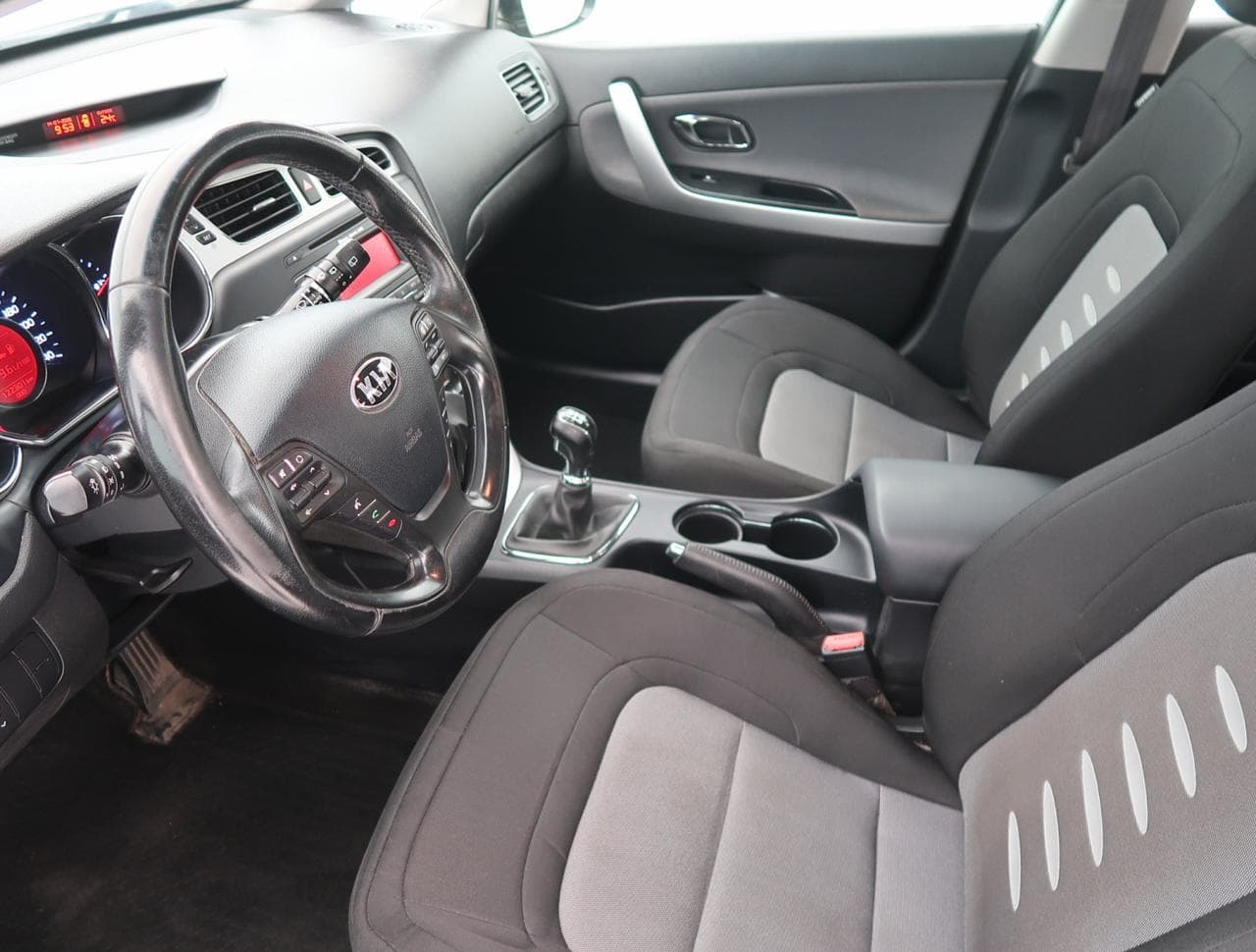 2012 Kia CEE'D - 16