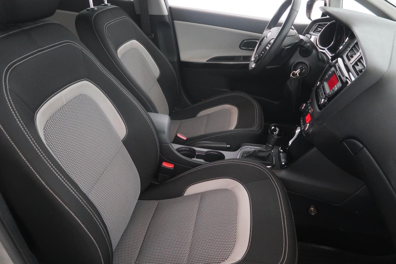 2014 Kia CEE'D - 12