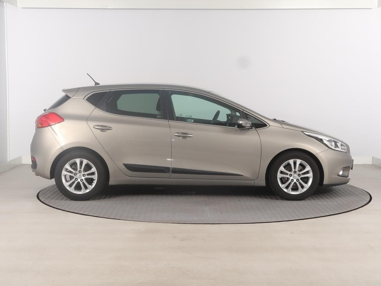 2014 Kia CEE'D - 8